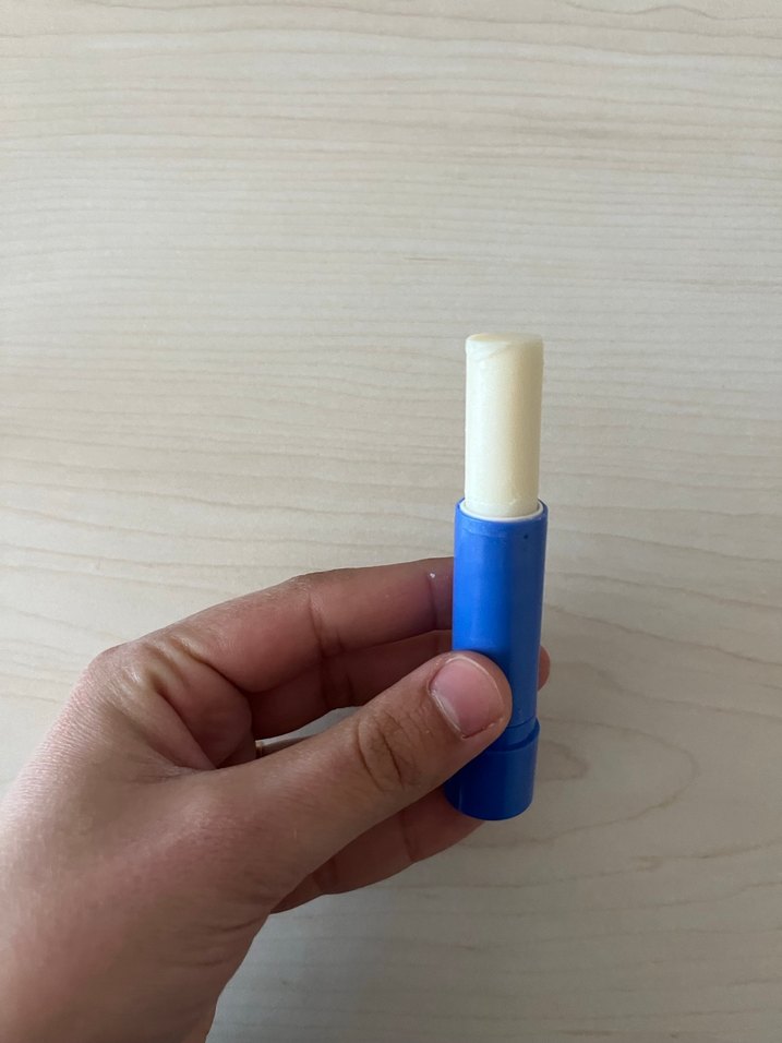 Renkli Mavi Dudak Koruyucu SPF 15 - Görsel 2