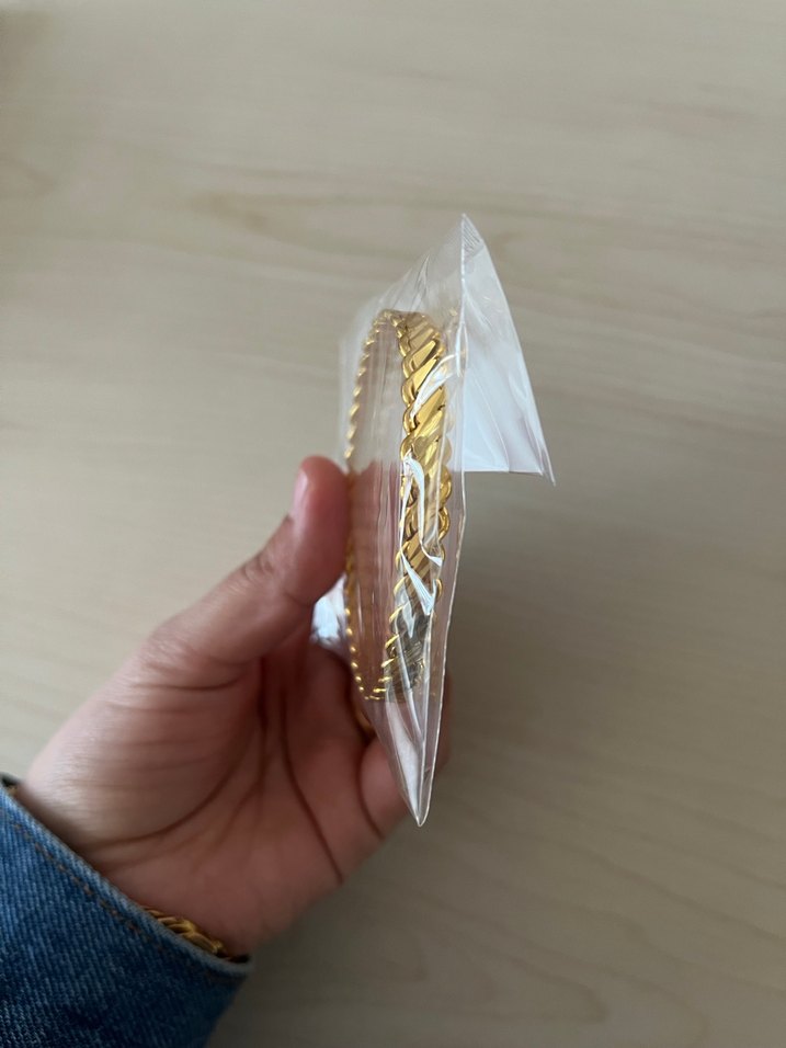 Zincir Detaylı Parlak Altın görünümlü Bilezik - Görsel 3