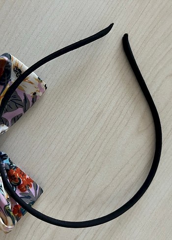 Çiçek Desenli Renkli Fiyonk Saç Bandı - Görsel 3