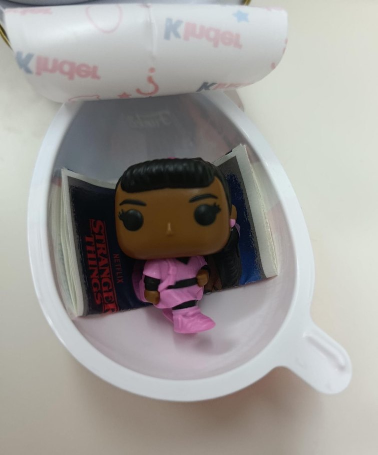 Kinder Joy Stranger Things Erica Figür - Görsel 2