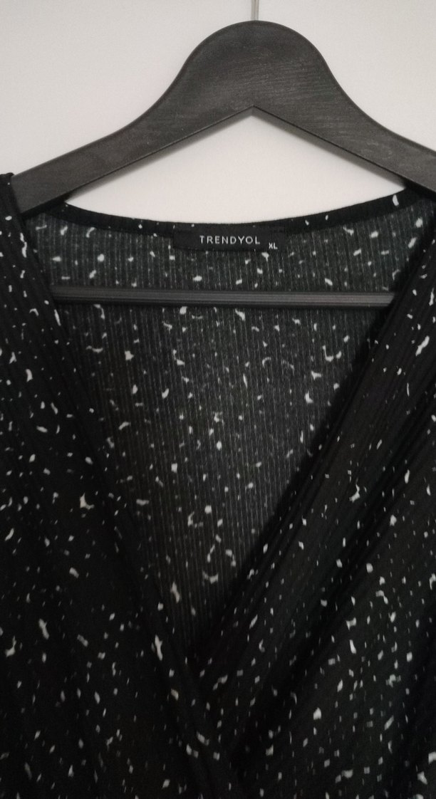 Siyah V Yaka Uzun Kollu Midi Elbise - Görsel 2