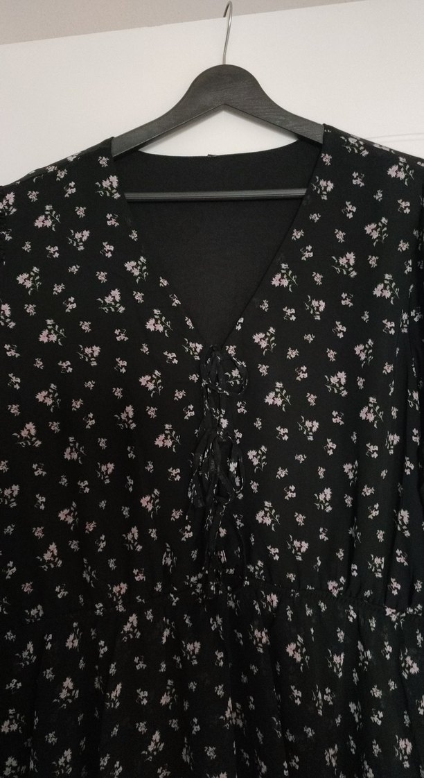 V Yaka Siyah Midi Uzun Kollu Elbise - Görsel 4