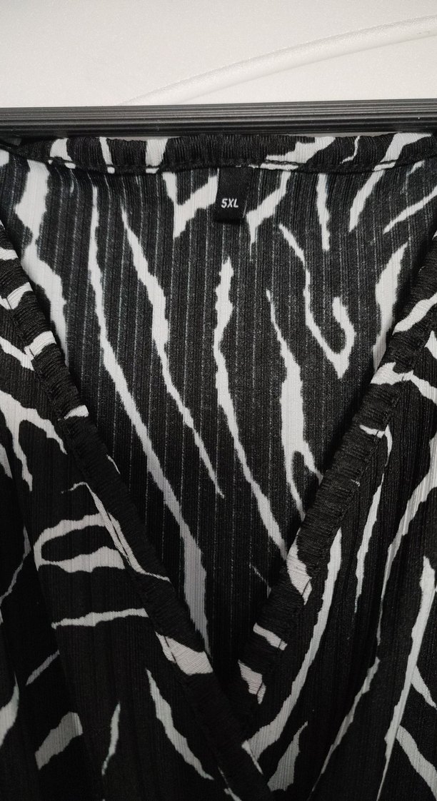 Zebra Desenli Siyah Uzun Elbise - Görsel 2