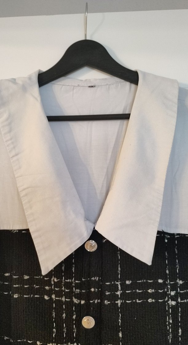 Düğmeli Siyah-Beyaz Kareli elbise - Görsel 4