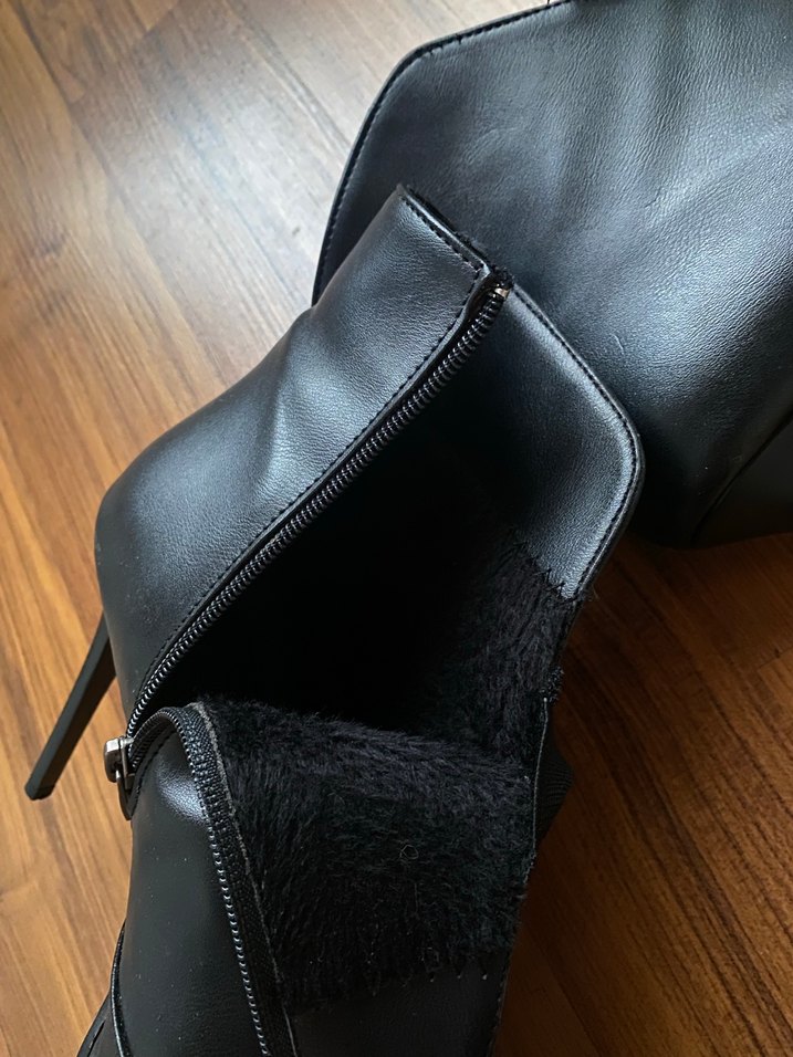 Deri Topuklu Kısa Bot - Görsel 3