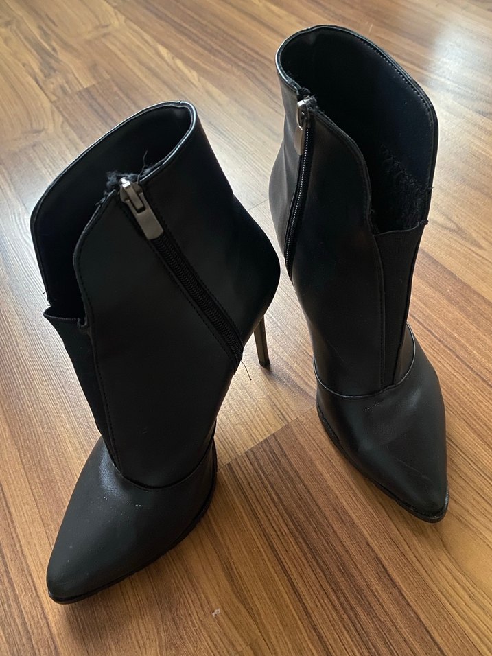 Deri Topuklu Kısa Bot - Görsel 2