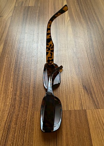 Leopar Çerçeveli Güneş Gözlüğü - Görsel 2