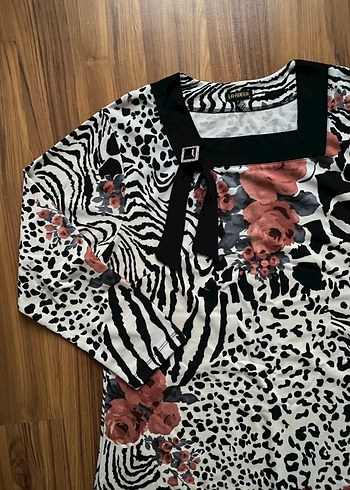 Desenli Midi Elbise - Görsel 2