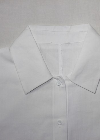 Beyaz Düğmeli Uzun Kollu Kadın Gömlek - Görsel 6