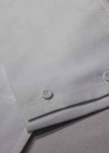 Beyaz Düğmeli Uzun Kollu Kadın Gömlek - Görsel 5
