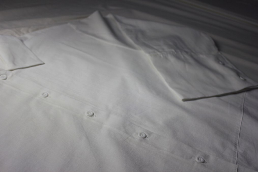 Beyaz Düğmeli Uzun Kollu Kadın Gömlek - Görsel 4