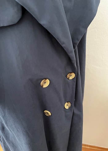 Mavi Büyük Beden Uzun Kesim Düğmeli Kadın Trençkot - Görsel 2