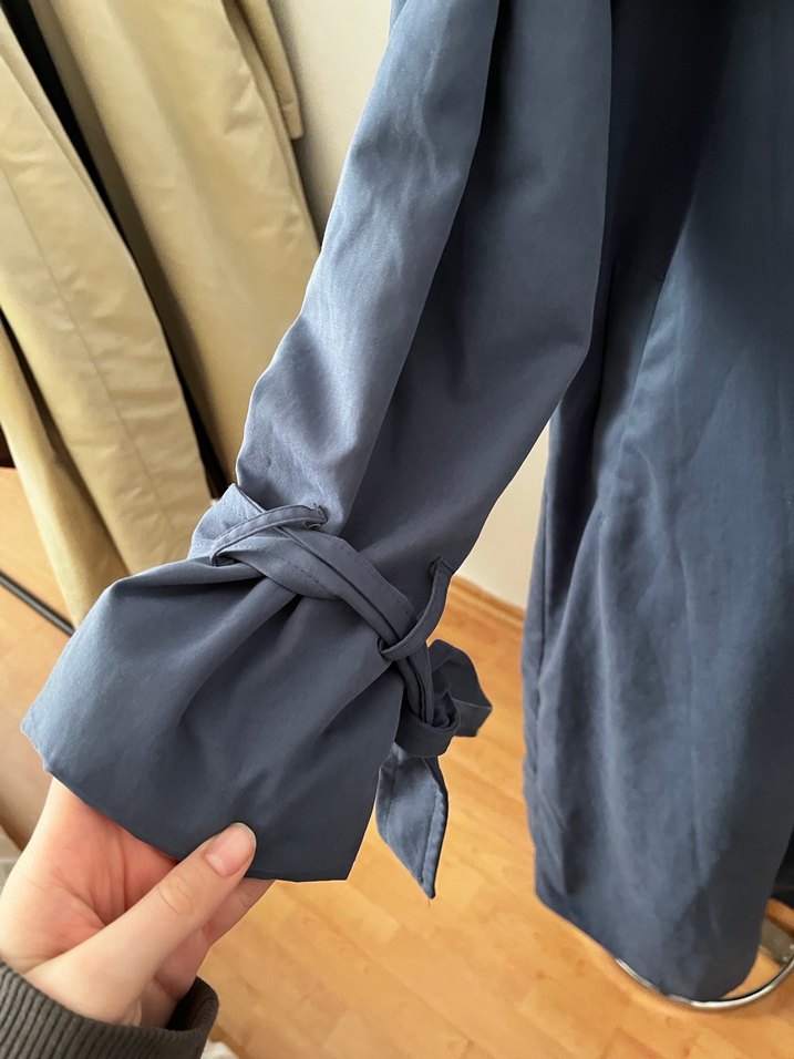 Mavi Büyük Beden Uzun Kesim Düğmeli Kadın Trençkot - Görsel 5