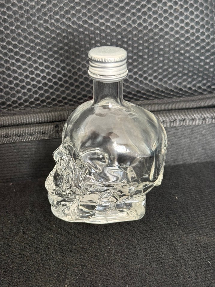 Kafatası Şekilli Cam Şişe - Görsel 4