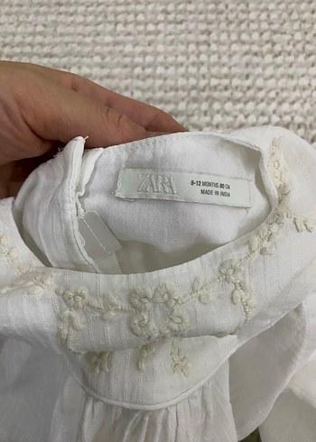 Nakışlı Beyaz Kız Çocuk Gömlek - Görsel 3