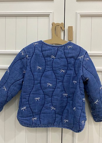 Nakışlı Mavi Denim Kız Ceketi - Görsel 2