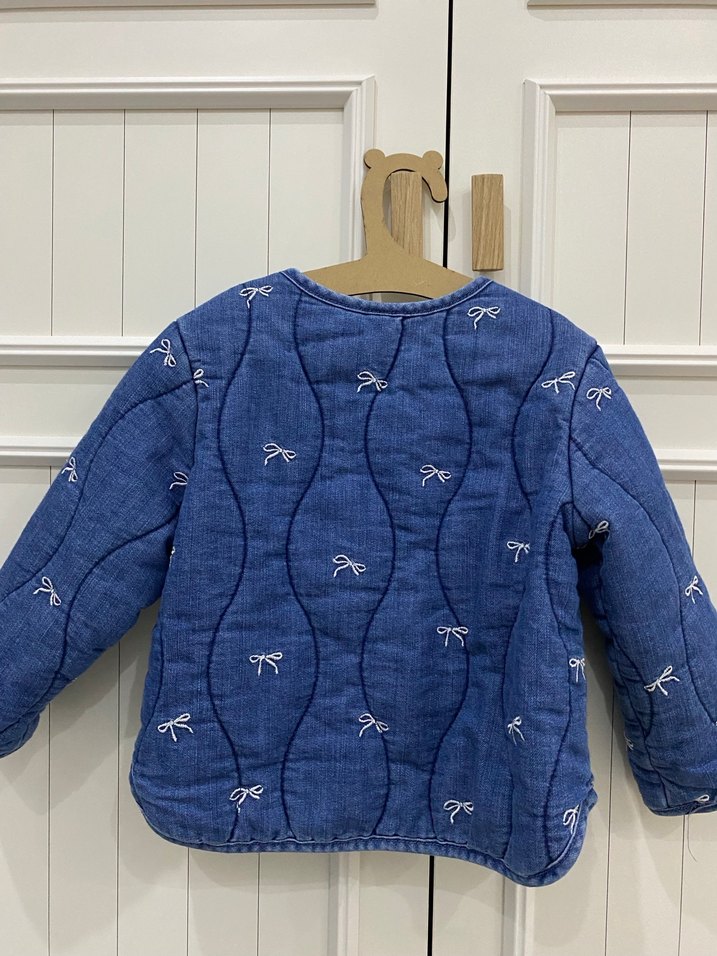 Nakışlı Mavi Denim Kız Ceketi - Görsel 2