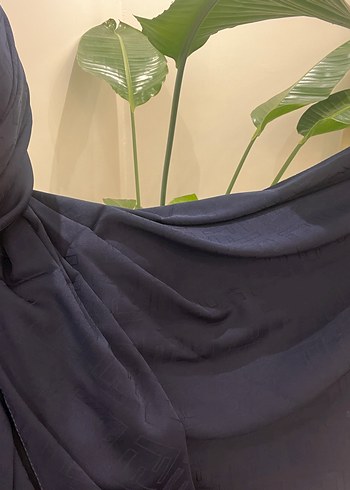 Lacivert İpek Dokulu Kadın Şal - Görsel 3