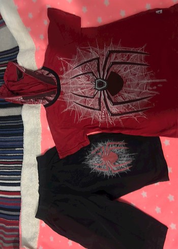 7-8 yaş Örümcek Adam şortlu  Erkek kostüm - Görsel 2