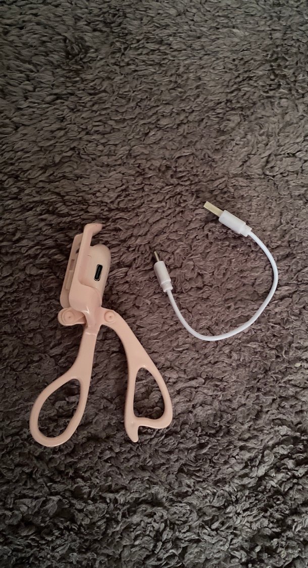 ŞARJLI ISILI KİRPİK KIVIRICI - Görsel 2