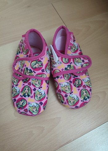 Kız Çocukları için Renkli Bağcıklı Sıcak Terlik - Görsel 2