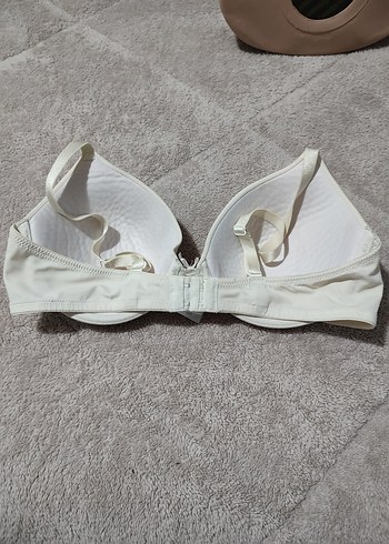 Beyaz Minimalist Sütyen - Görsel 3