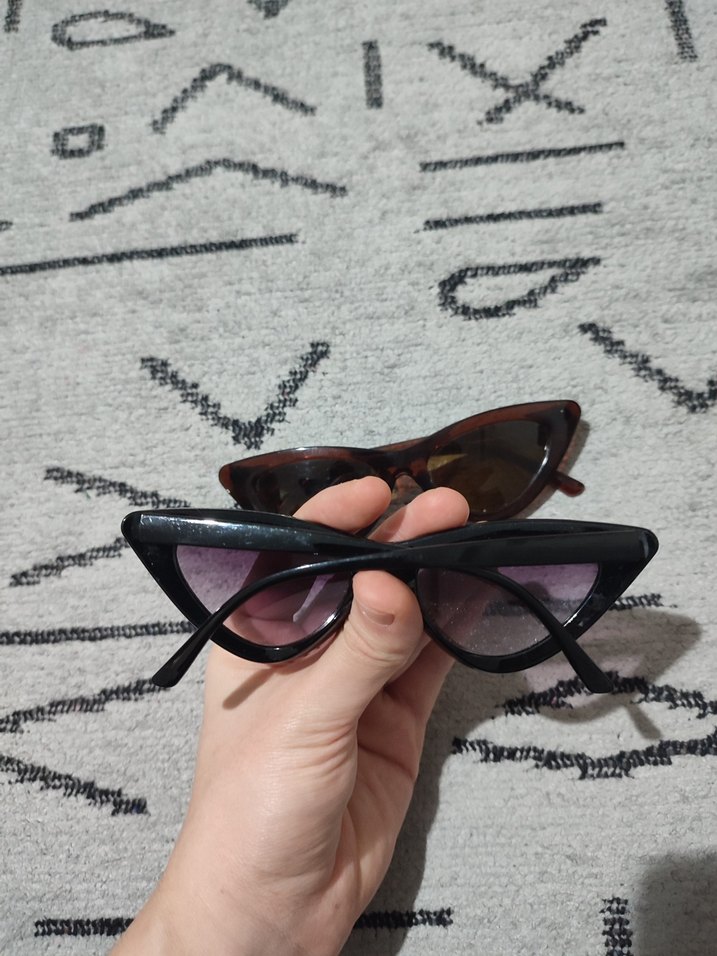 Şeffaf Çerçeveli Retro Kadın Güneş Gözlüğü - Görsel 4