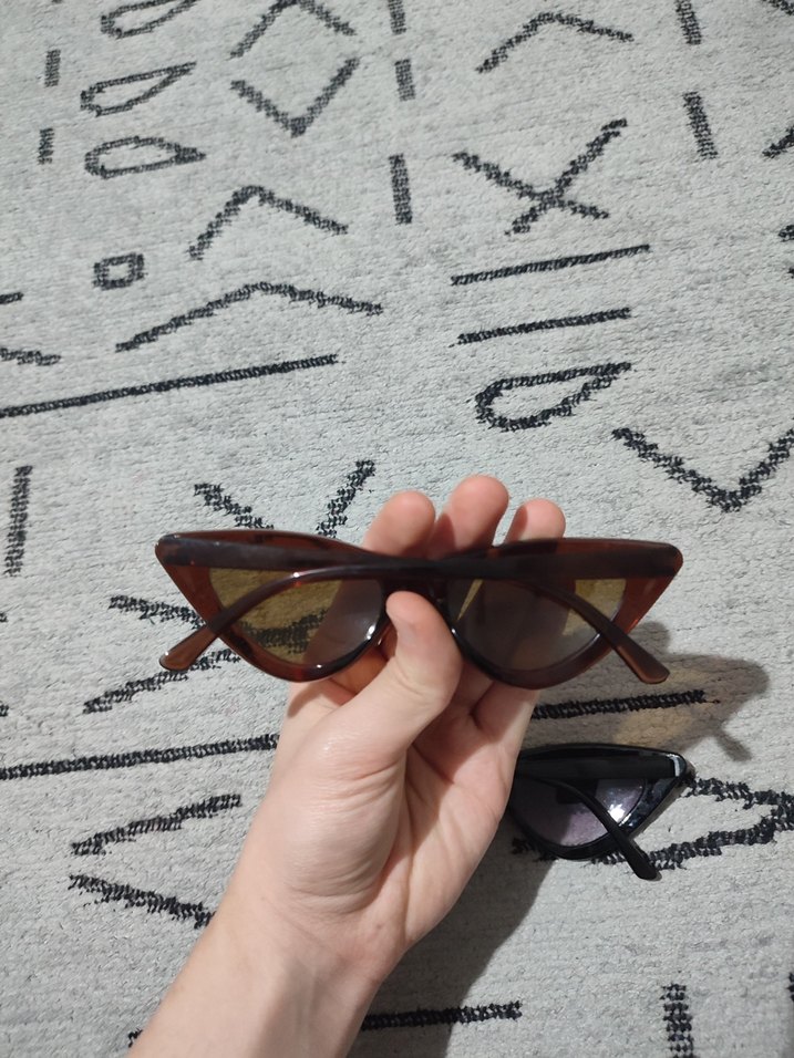 Şeffaf Çerçeveli Retro Kadın Güneş Gözlüğü - Görsel 5