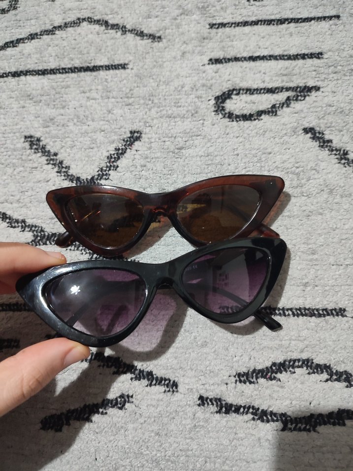 Şeffaf Çerçeveli Retro Kadın Güneş Gözlüğü - Görsel 2