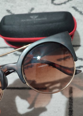 Kadın Kahverengi Retro Güneş Gözlüğü ve Fermuarlı Kılıf - Görsel 3