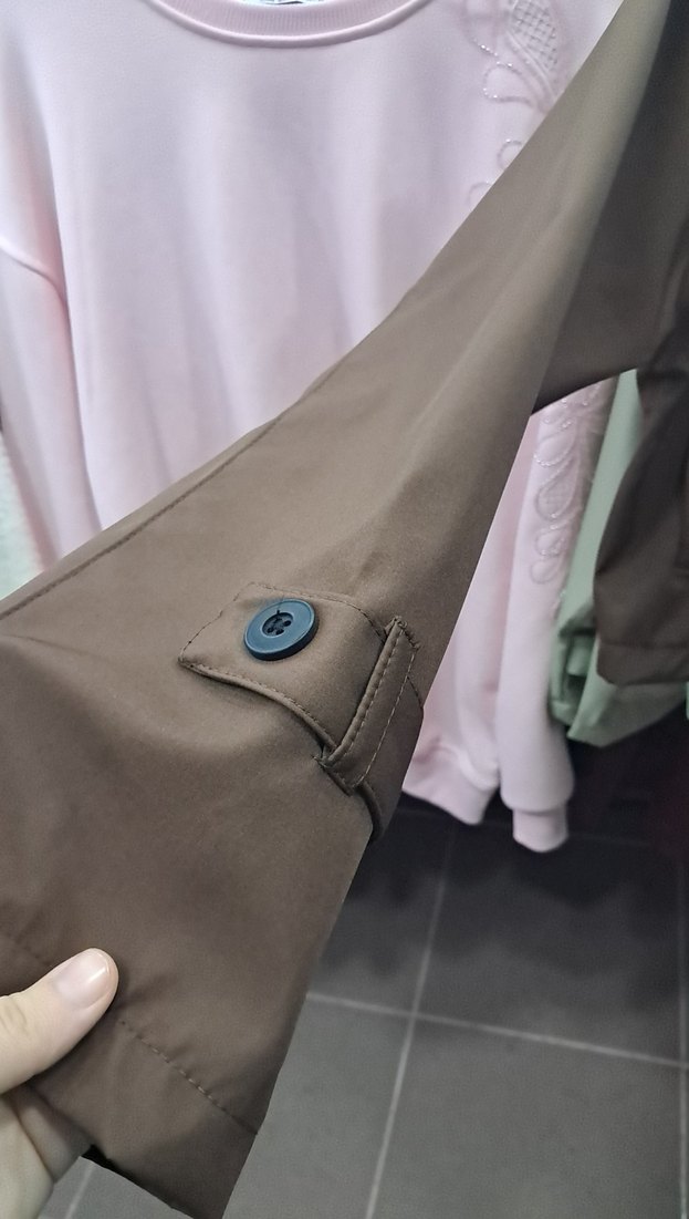 Düğmeli Kısa Kahverengi Kadın Blazer - Görsel 3