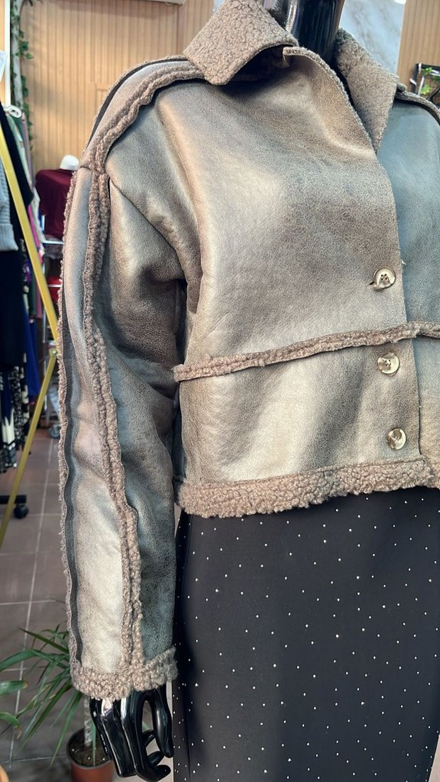 Kürk Detaylı Gri Süet Kısa Ceket - Görsel 2