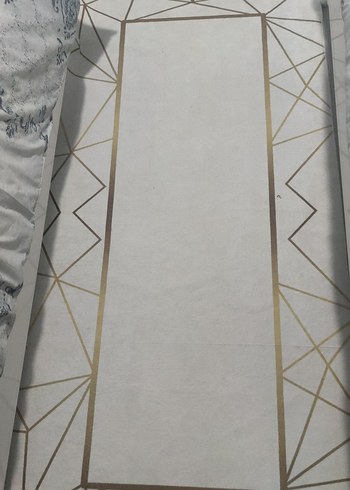 Gri ve Altın Renkli Modern Baskılı Halı - Görsel 2