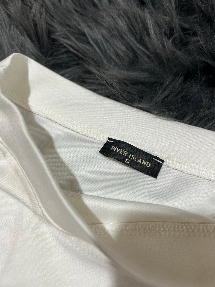 Beyaz Drapeli tek kol bluz - Görsel 2