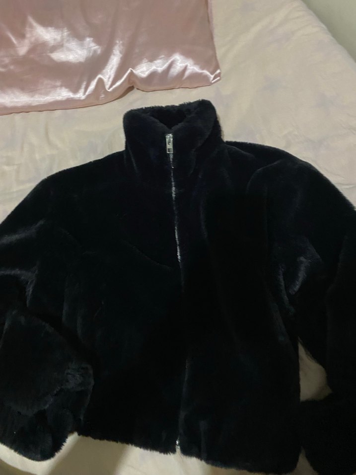 Kadın Siyah Kürklü Yüksek Yakalı Mont - Görsel 3