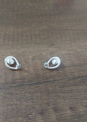 parlak celık renginde vidalı Mini Bohem Kadın Küpeler - Görsel 2