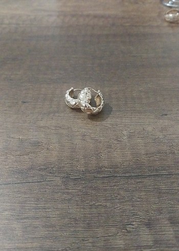 Bej Mini Pileli Kadın Küpe - Görsel 2