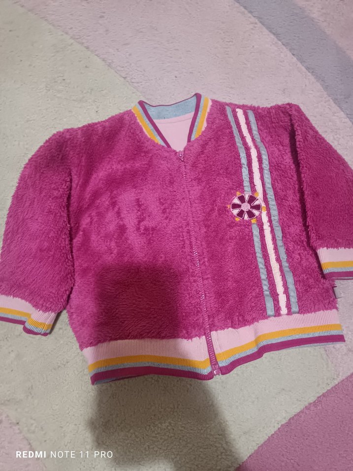 Kız Çocuk Renkli Örgü V Yaka Ceket - Görsel 2