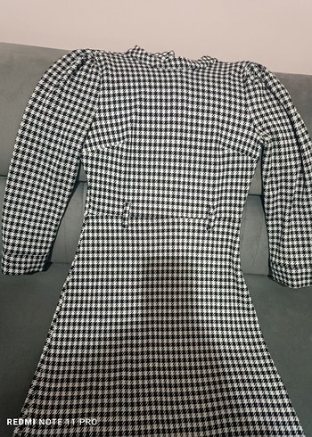 Düğmeli Yüksek Yakalı Gri Kadın Gömlek - Görsel 3