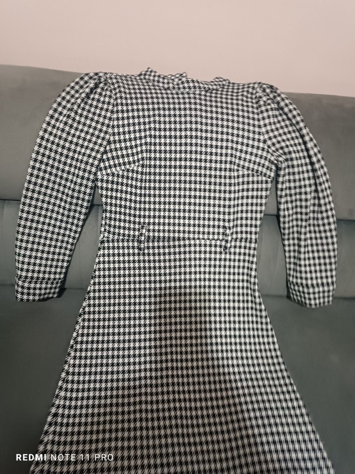 Düğmeli Yüksek Yakalı Gri Kadın Gömlek - Görsel 2