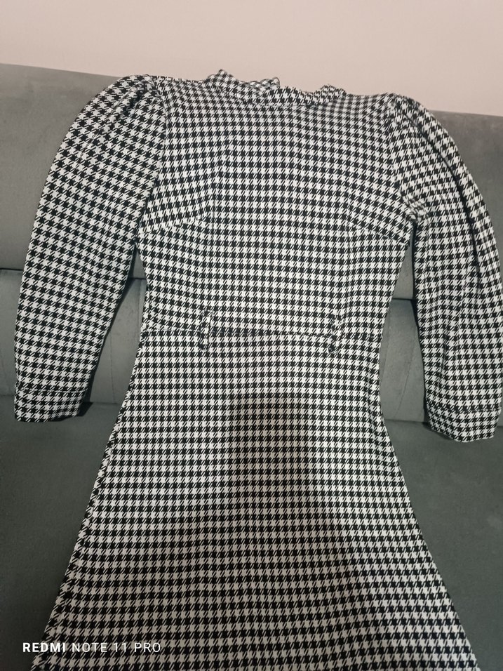 Düğmeli Yüksek Yakalı Gri Kadın Gömlek - Görsel 3