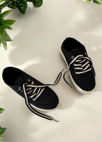 Siyah Platform Tabanlı Kadın Spor Ayakkabı - Görsel 3