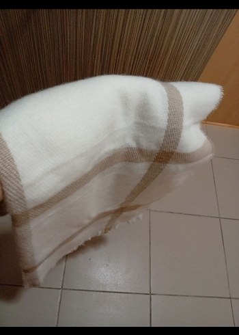 Bej Bohem Tarzı Kadın Şal - Görsel 3