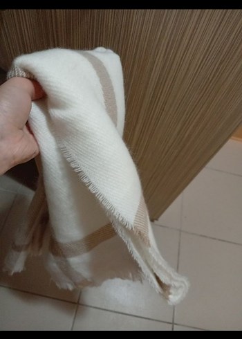 Bej Bohem Tarzı Kadın Şal - Görsel 2