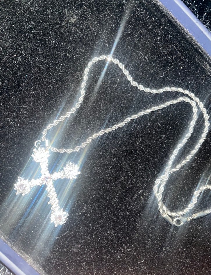 İced Out Premium Cross Chain - Görsel 2