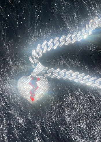 İced Out Broken Heart Chain - Görsel 2
