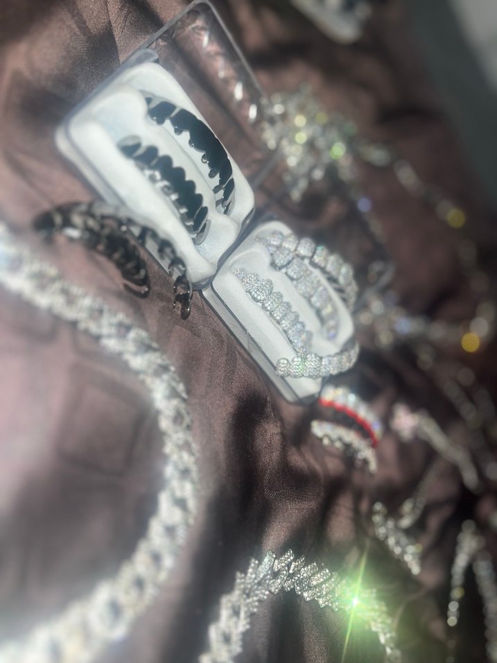 İced Out Silver Grillz - Görsel 2