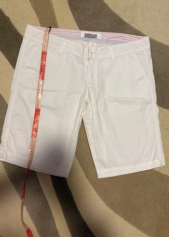 Kadın Beyaz Bermuda Şort - Görsel 3