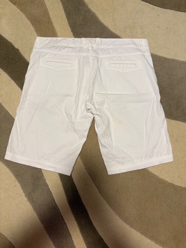 Kadın Beyaz Bermuda Şort - Görsel 5