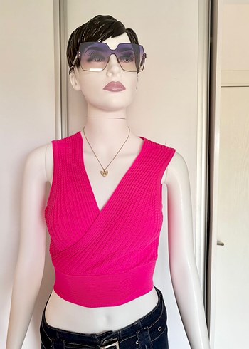 Pembe V Yakalı Üst - Görsel 2